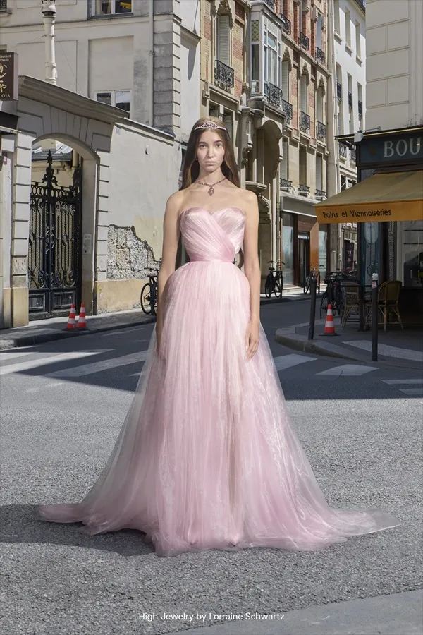 【2025秋冬巴黎高定大秀亮点】设计师在变化与延续之间交织的视角与表达