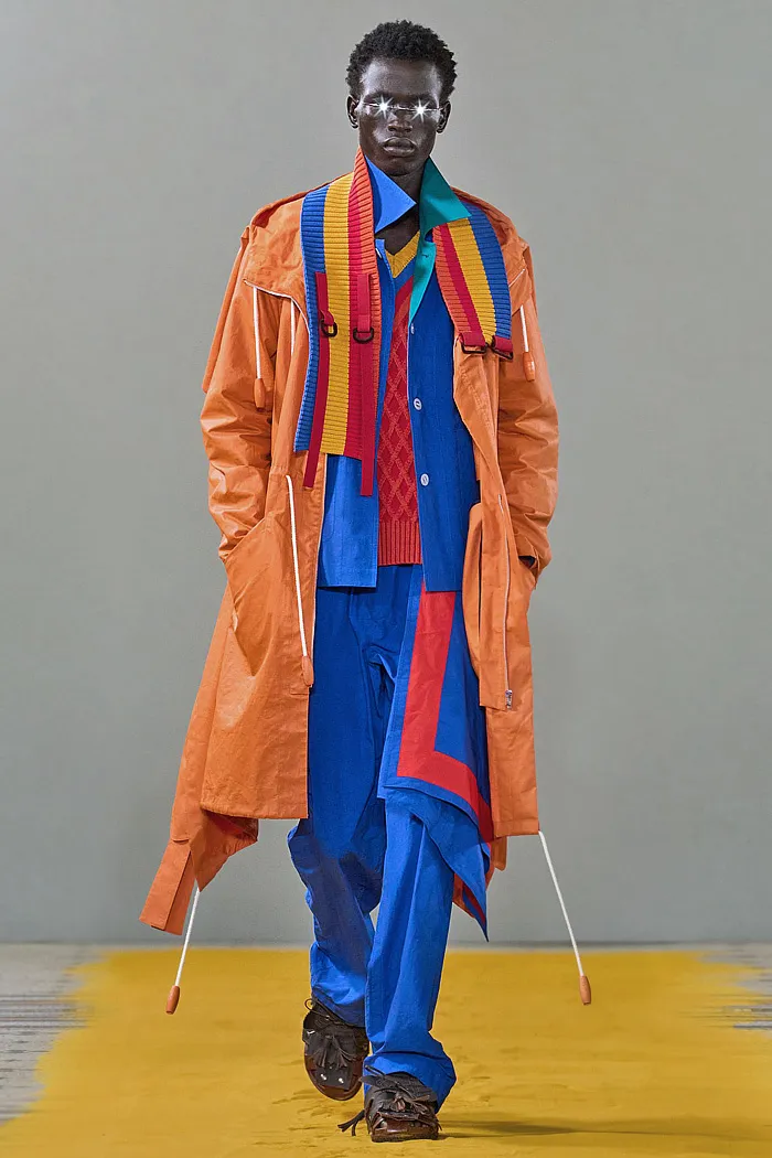 Craig Green 2026 春夏男装秀 - 背心、背带、Fred Perry 联名款、针织流苏、短裙、花朵和雨衣