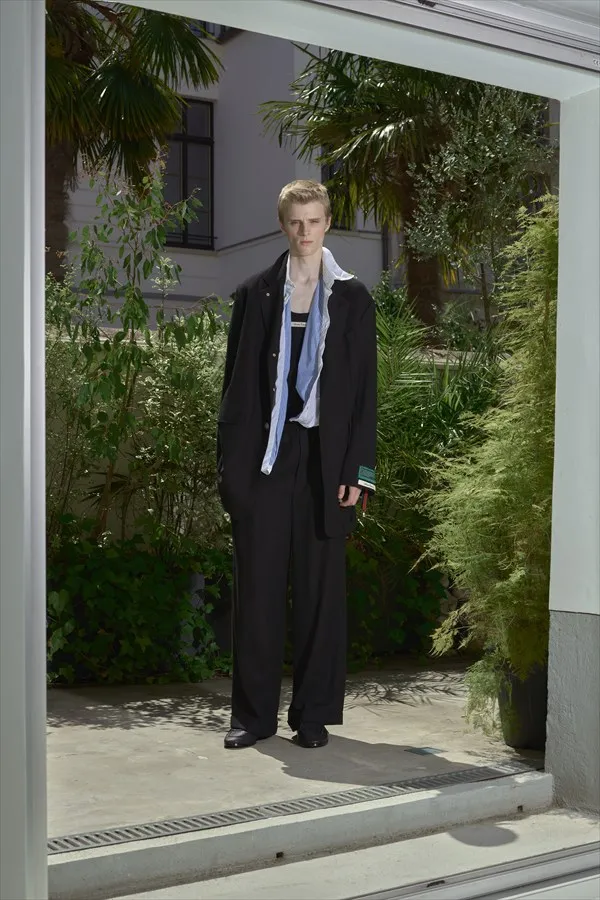 【巴黎男装2026春夏】日本设计师展现独特风格与方向