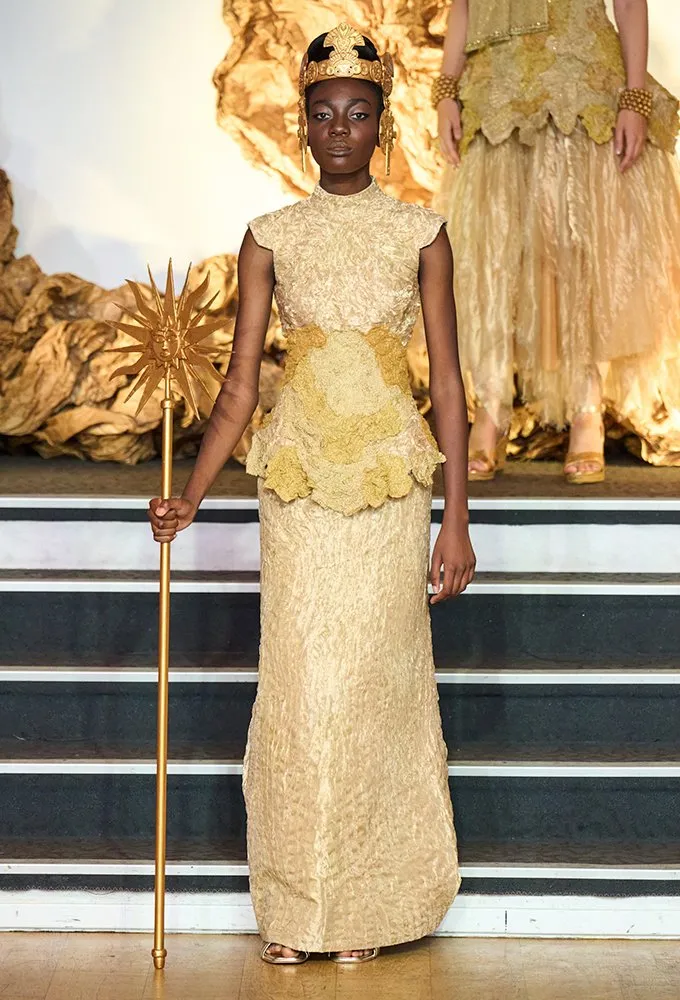 这 26 件惊艳连衣裙是 2025-2026 秋冬高级定制周的亮点