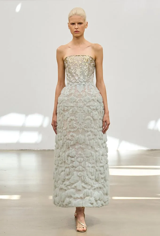 这 26 件惊艳连衣裙是 2025-2026 秋冬高级定制周的亮点