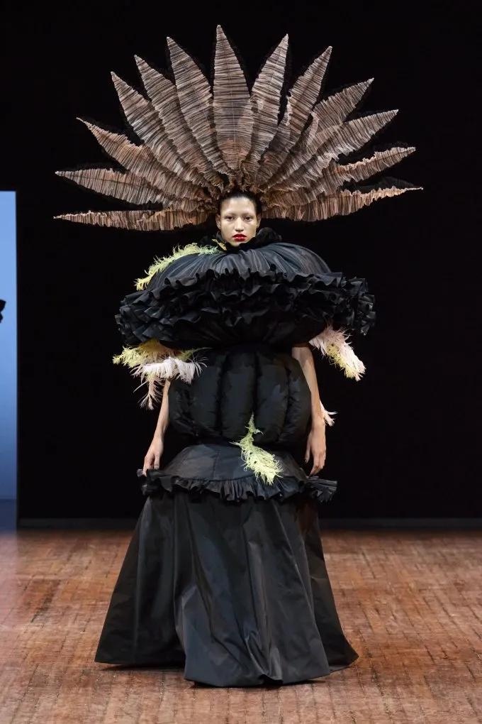 Viktor & Rolf 2025-2026 秋冬高级定制秀销量翻倍