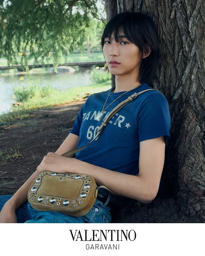 华伦天奴推出全新宣传活动庆祝中国情人节